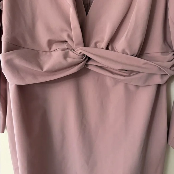 Eloquii NWT Twist Front Dress in Blush Neutral, Long Sleeve and Stretchy, sz 18 - Picture 3 of 11